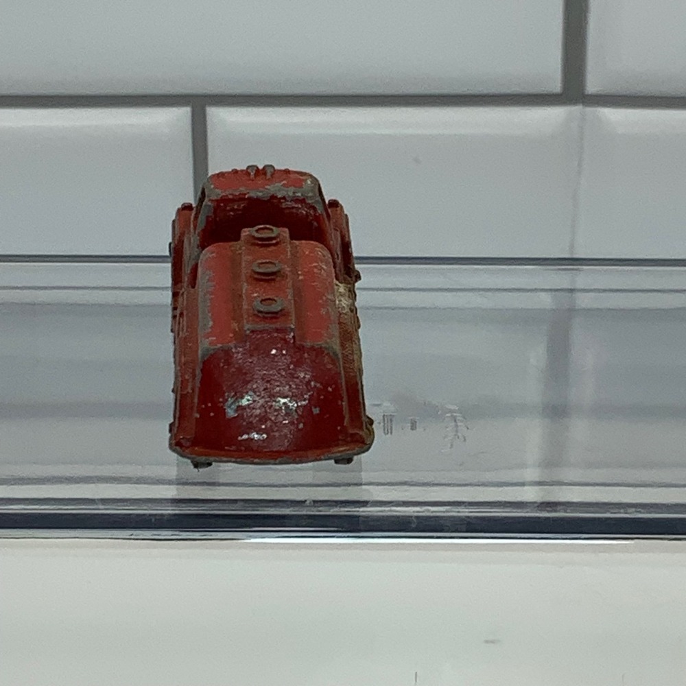 Vintage Red Diecast Fuel Tanker Truck Collectible Toy Metal Vehicle - Picture 2 of 6